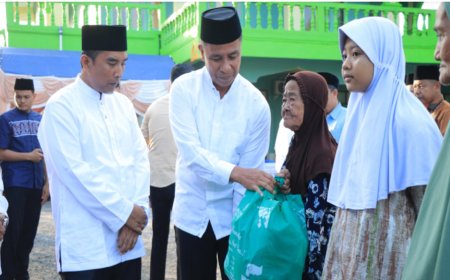 Ahmad Yuzar Pimpin Safari Ramadhan Pemkab Kampar Tim I di Desa Cinta Damai Tapung Hilir