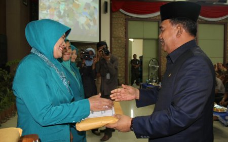 Ketua PKK Kecamatan Kampar Utara Juara I