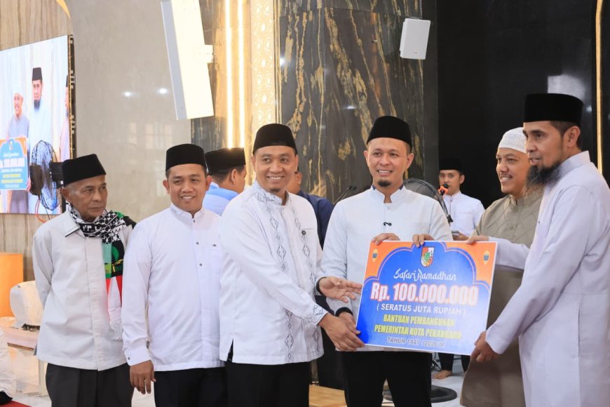 Wako dan Wawako Pekanbaru Safari Ramadan Masjid Al Hijrah