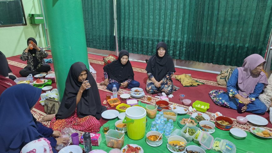 Majelis Taklim Babul Husna Salo Buka Bersama