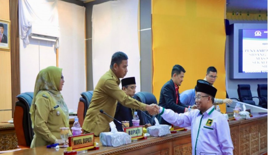 Pemda Kampar Hadiri Rapat Paripurna Penyampaian Laporan Reses Masa Sidang I Tahun 2025