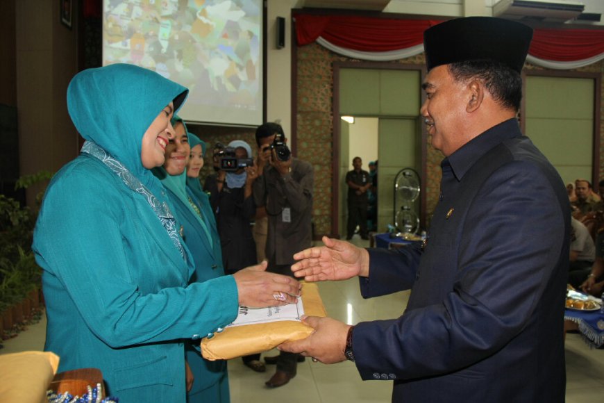 Ketua PKK Kecamatan Kampar Utara Juara I