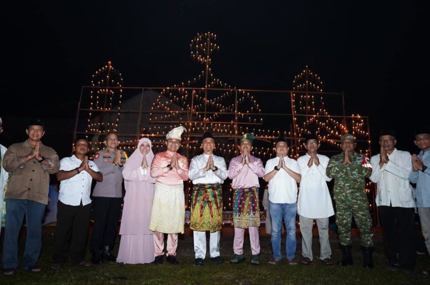 Wawako Pekanbaru Apresiasi Festival Lampu Colok di Bukit Raya