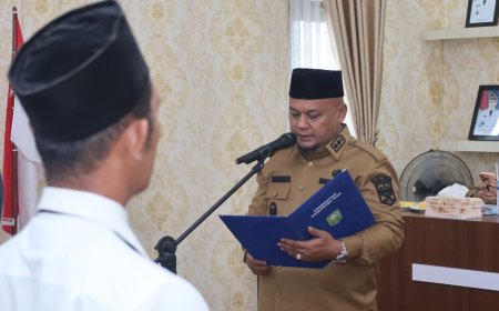 Lantik Anggota Bapekam Dua kampung di Sungai Mandau, Wabup Siak Dorong Optimalkan SDA Kampung
