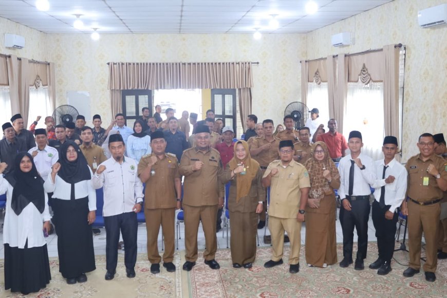 Lantik Anggota Bapekam Dua kampung di Sungai Mandau, Wabup Siak Dorong Optimalkan SDA Kampung