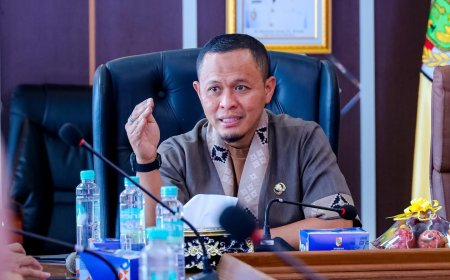 Walikota Pekanbaru Himbau Warga Tak Khawatir Stok BBM Tersedia