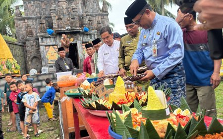 Sekda Rohil Fauzi Efrizal Buka Kirab Budaya Bangko Mukti
