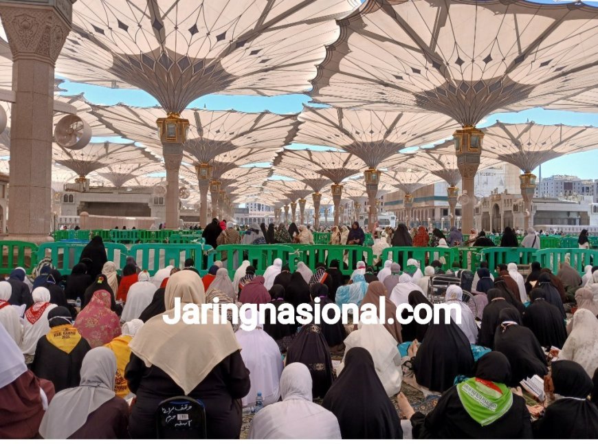 Pemerintah Arab Saudi Pasang Payung Pendingin Berteknologi Tinggi di Area Wukuf Arafah untuk Haji 2026