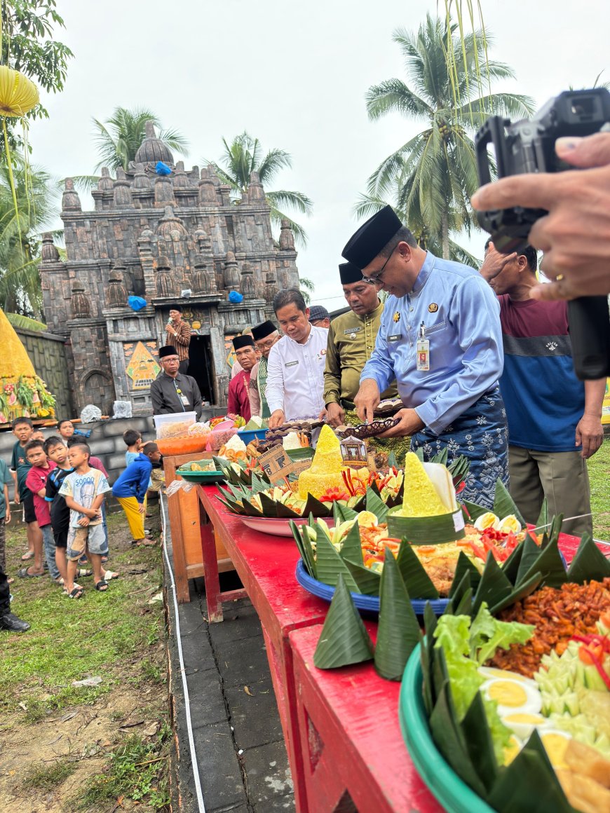 Sekda Rohil Fauzi Efrizal Buka Kirab Budaya Bangko Mukti