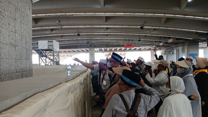 KBIHU Cordova Ajak Jamaah Haji Kampar Praktik Melempar Jumrah