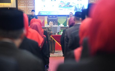 Bupati Bengkalis Lantik 215 Kepala Sekolah Larang Pungli