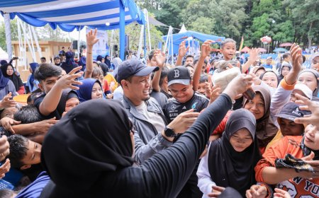 Jalan Sehat HUT Pekanbaru Di Danau Bandar Kayangan Meriah Diikuti Ribuan Warga