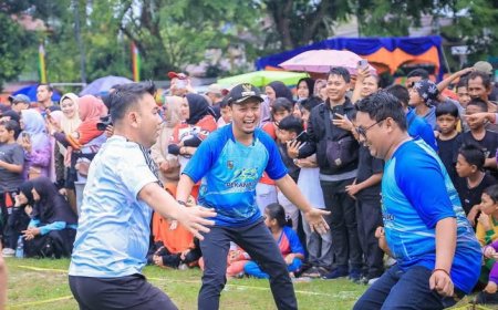 Meriah Warga Antusias Ikuti Pesta Rakyat Dan Jalan Sehat Kecamatan Senapelan