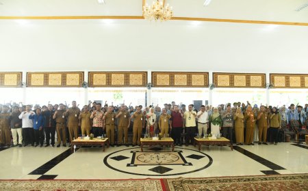 Sekda Bengkalis Harap Mahasiswa Kukerta UNRI Jadi Agen Perubahan Masyarakat