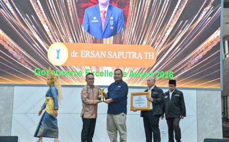Terima Government Excellent Award Sekda Bengkalis Torehkan Prestasi Gemilang Untuk Daerah