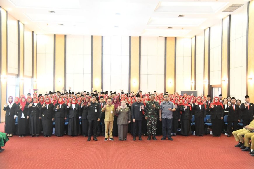 Bupati Bengkalis Lantik 215 Kepala Sekolah Larang Pungli