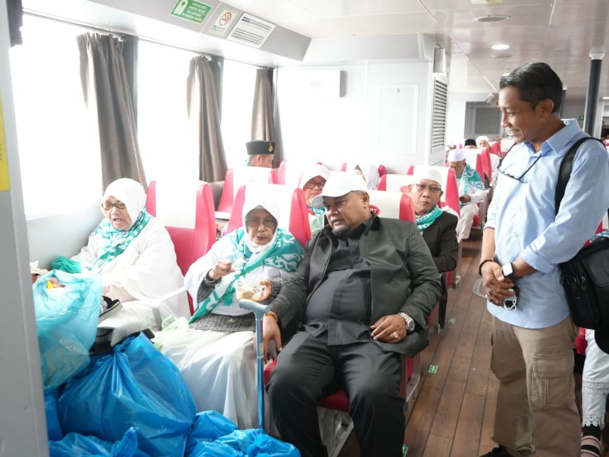 Jemaah Haji Siak Bertolak dari Batam, Wabup Syamsurizal Pastikan Kepulangan Lancar