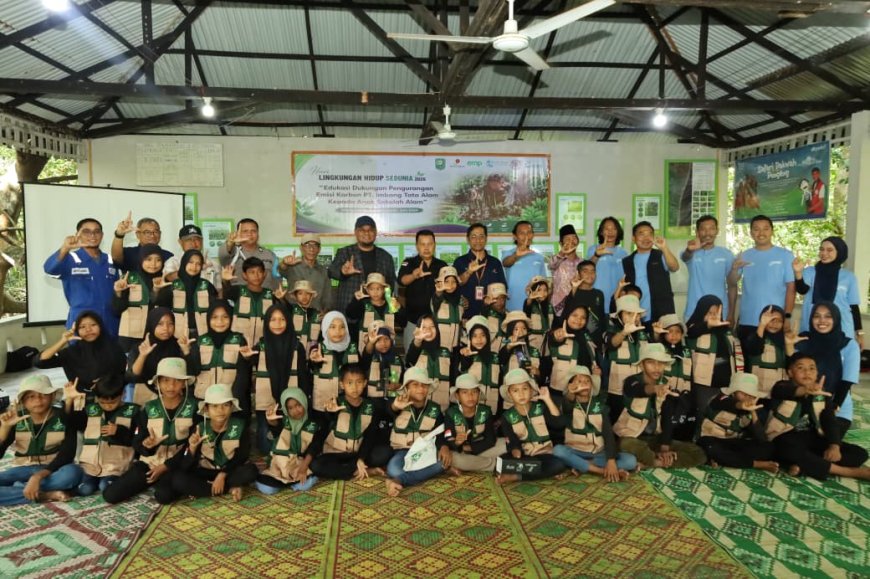 Peringati Hari Lingkungan Hidup Sedunia, Sekolah Alam Bakau di Siak Cetak Generasi Penjaga Pesisir