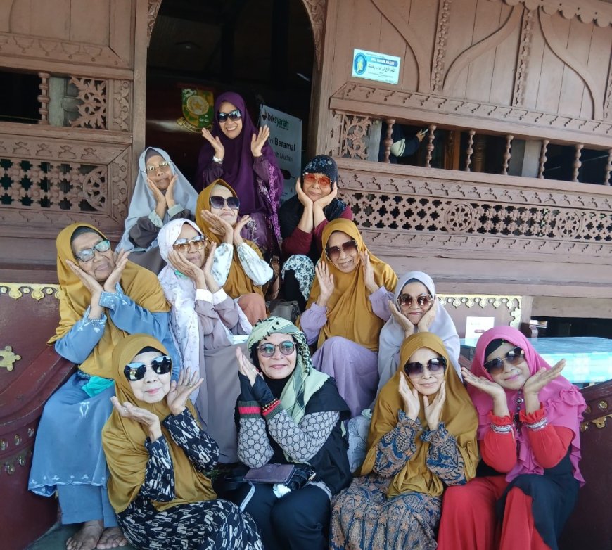 Pengurus  Majelis Taklim Babul Husna Rihlah Religi Perdana