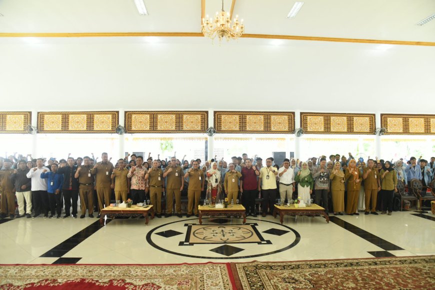 Sekda Bengkalis Harap Mahasiswa Kukerta UNRI Jadi Agen Perubahan Masyarakat