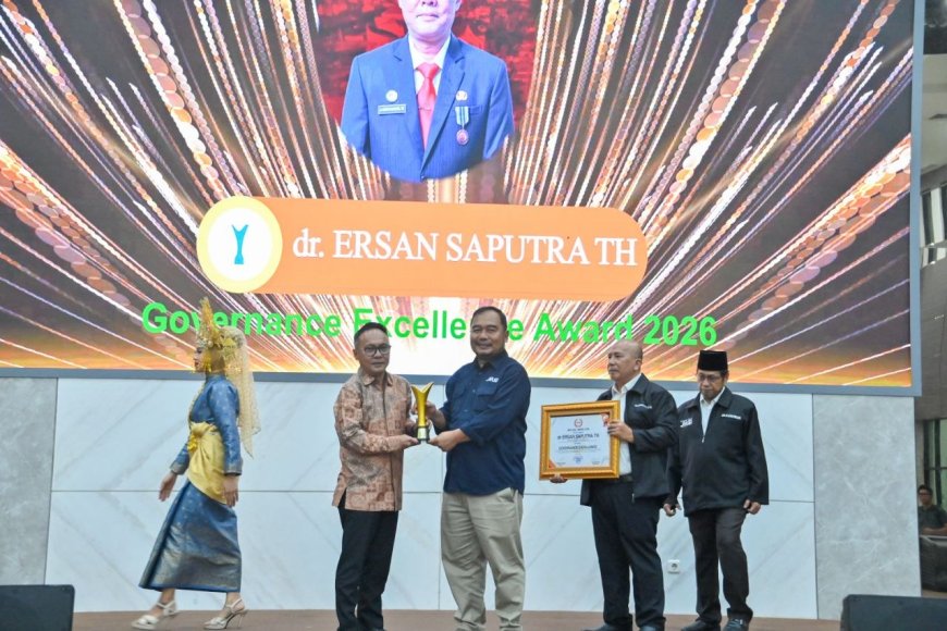 Terima Government Excellent Award Sekda Bengkalis Torehkan Prestasi Gemilang Untuk Daerah