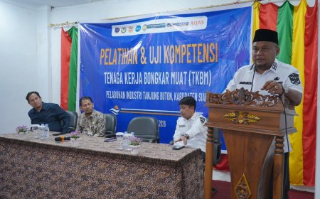 Pemkab Siak Tingkatkan Kompetensi TKBM, Wabup Dorong Sertifikasi dan Keselamatan Kerja di Pelabuhan Tanjung Buton