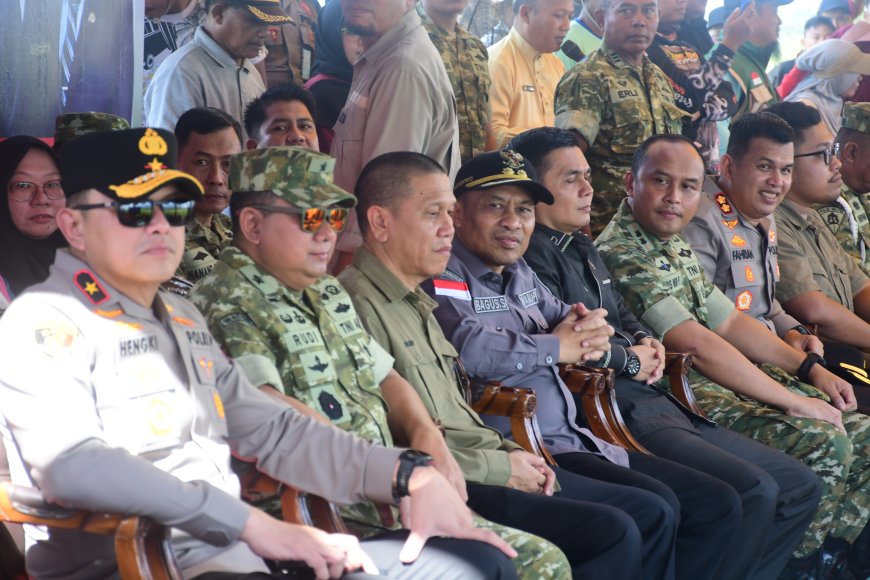 Perkuat Ketahanan Pangan Wabup Bengkalis Hadiri Panen Raya TNI di Siak Kecil
