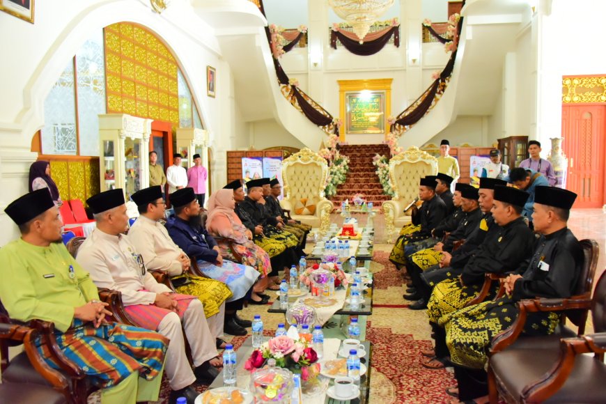 Bupati Bengkalis Dan Wabup Hadiri Jemputan Kenduri Adat LAMR