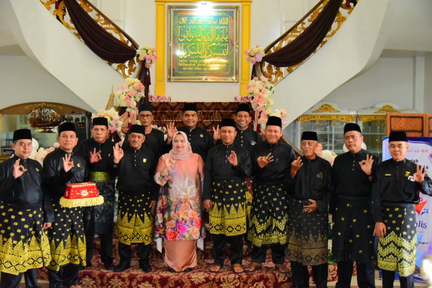 Bupati Bengkalis Dan Wabup Hadiri Jemputan Kenduri Adat LAMR