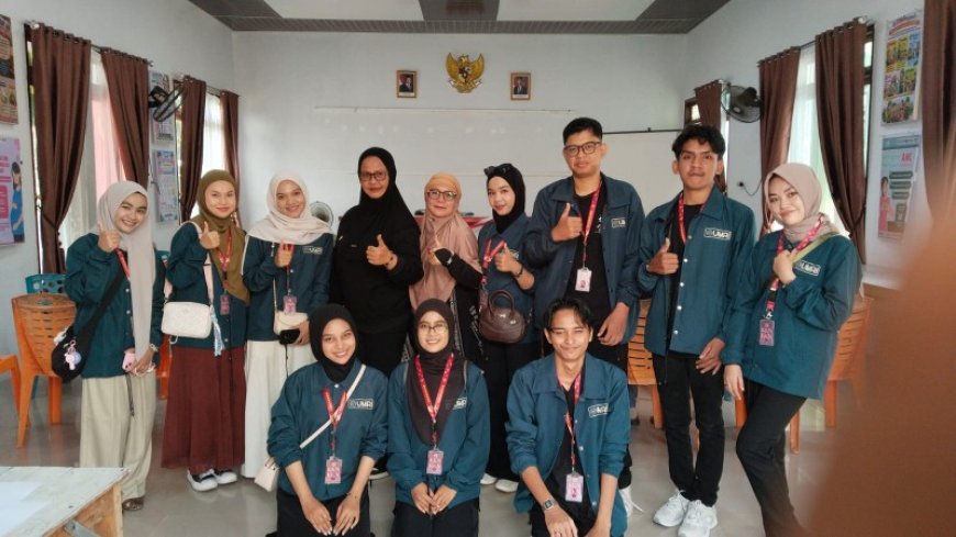 Foto Bersama Mahasiswa Universitas Muhammadiyah Riau