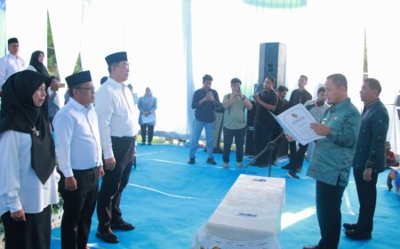 Walikota Pekanbaru Kukuhkan Ketua RT RW Kecamatan Sail