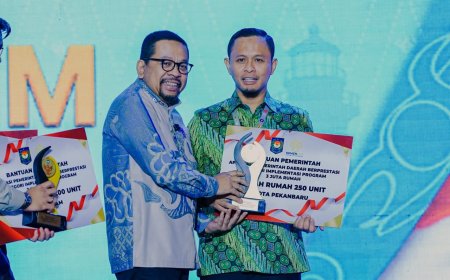 Pekanbaru Ukir Prestasi dan Dapat Bantuan Bedah Rumah