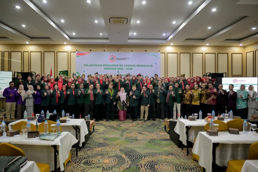Bupati Bengkalis Lantik Pengurus IDI dan Beri Pesan