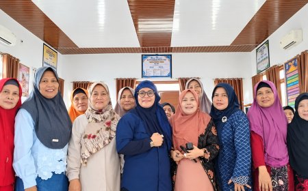 Siswa Lansia Salo Belajar Soal Adat Istiadat