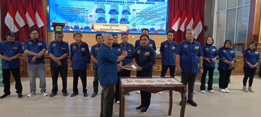 Dheni Kurnia Lantik Pengurus JMSI Dumai, Syafriadi Minta Media Profesional 