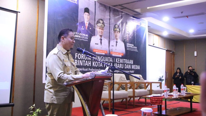 Wawako Pekanbaru Buka Forum Kemitraan Pemko dan Media