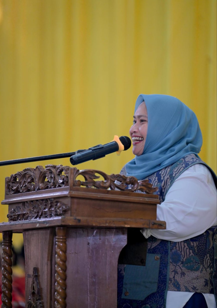 Bupati Bengkalis Terima Ulos Serukan Semangat Marsipature Hutanabe