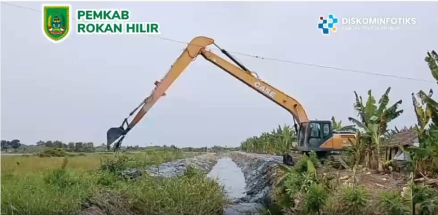 Gerak Cepat Tangani Pengumpulan Udara, Bupati Rohil dan Kadis PUPR Intensifkan Normalisasi Drainase